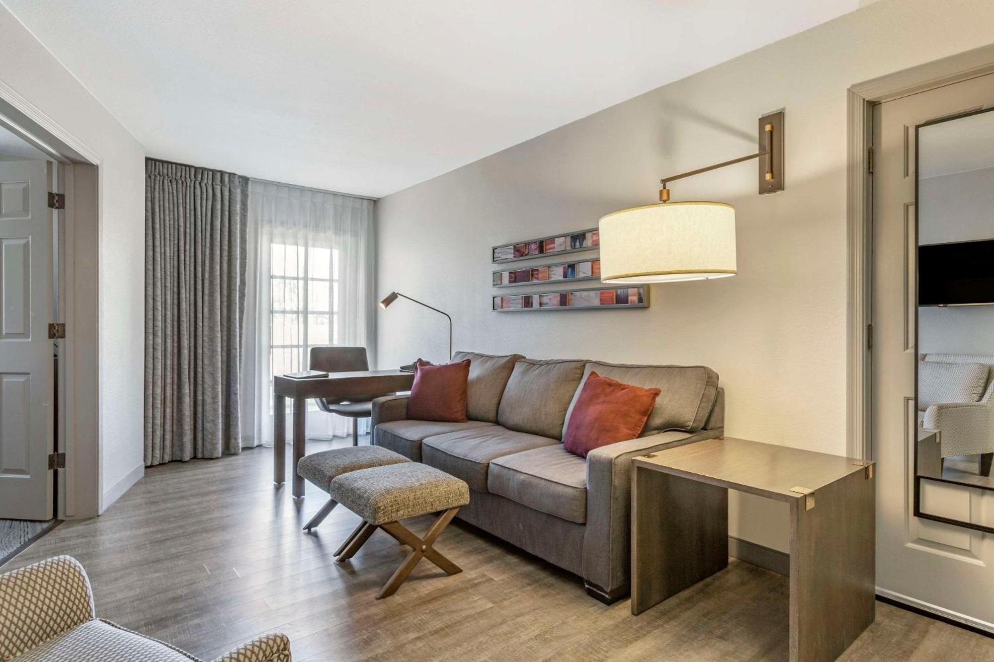 Windmill Suites Surprise - Phoenix, Ascend Hotel Collection Exterior foto