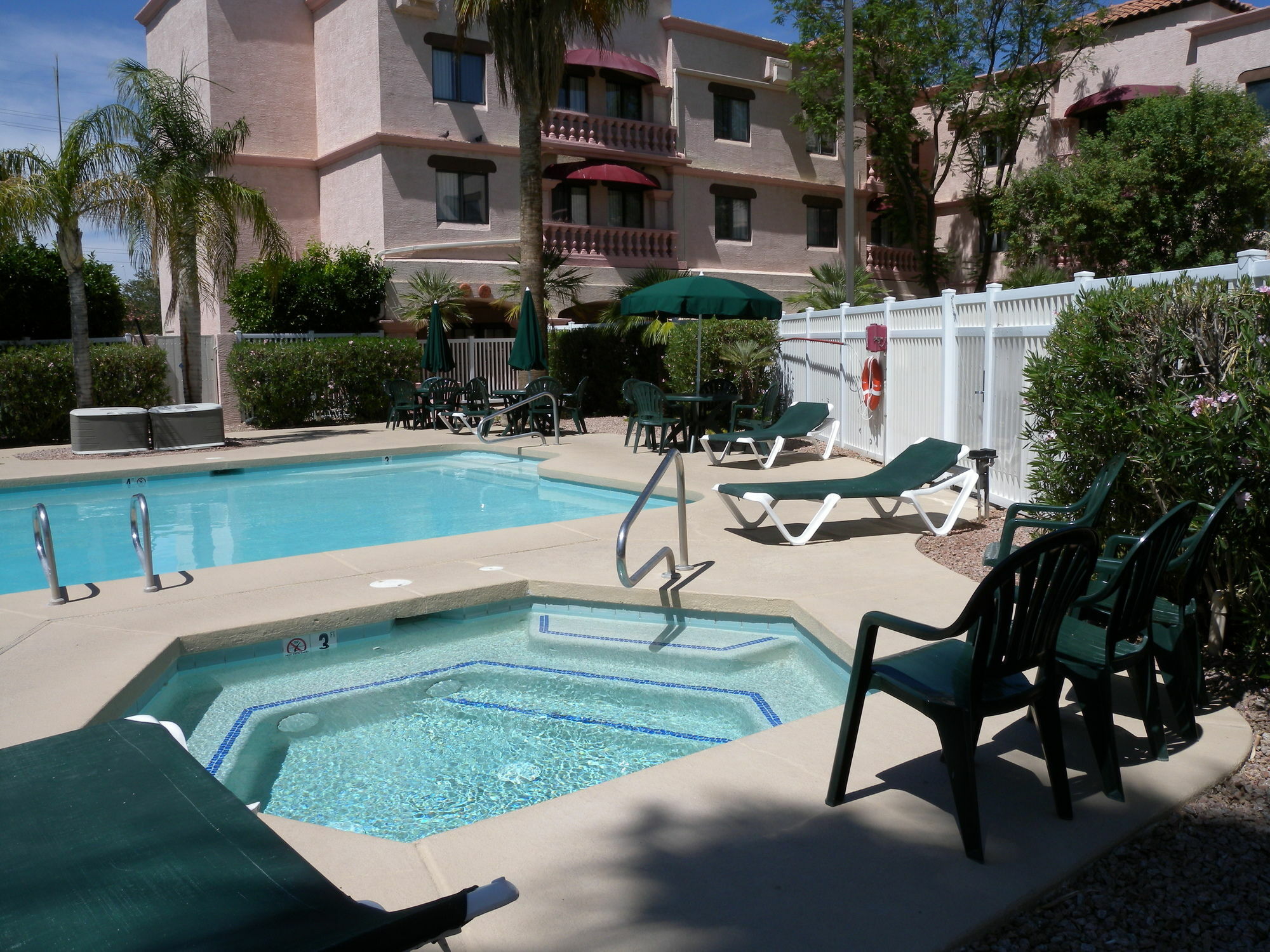 Windmill Suites Surprise - Phoenix, Ascend Hotel Collection Exterior foto
